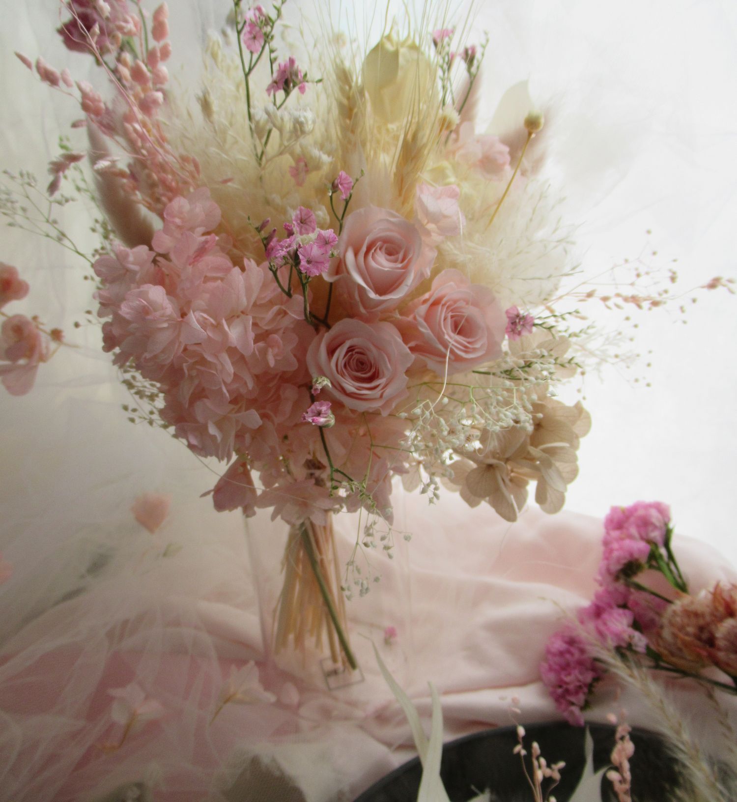 【プリザーブドフラワー・ドライフラワー】柔らかな幸せピンクの花束