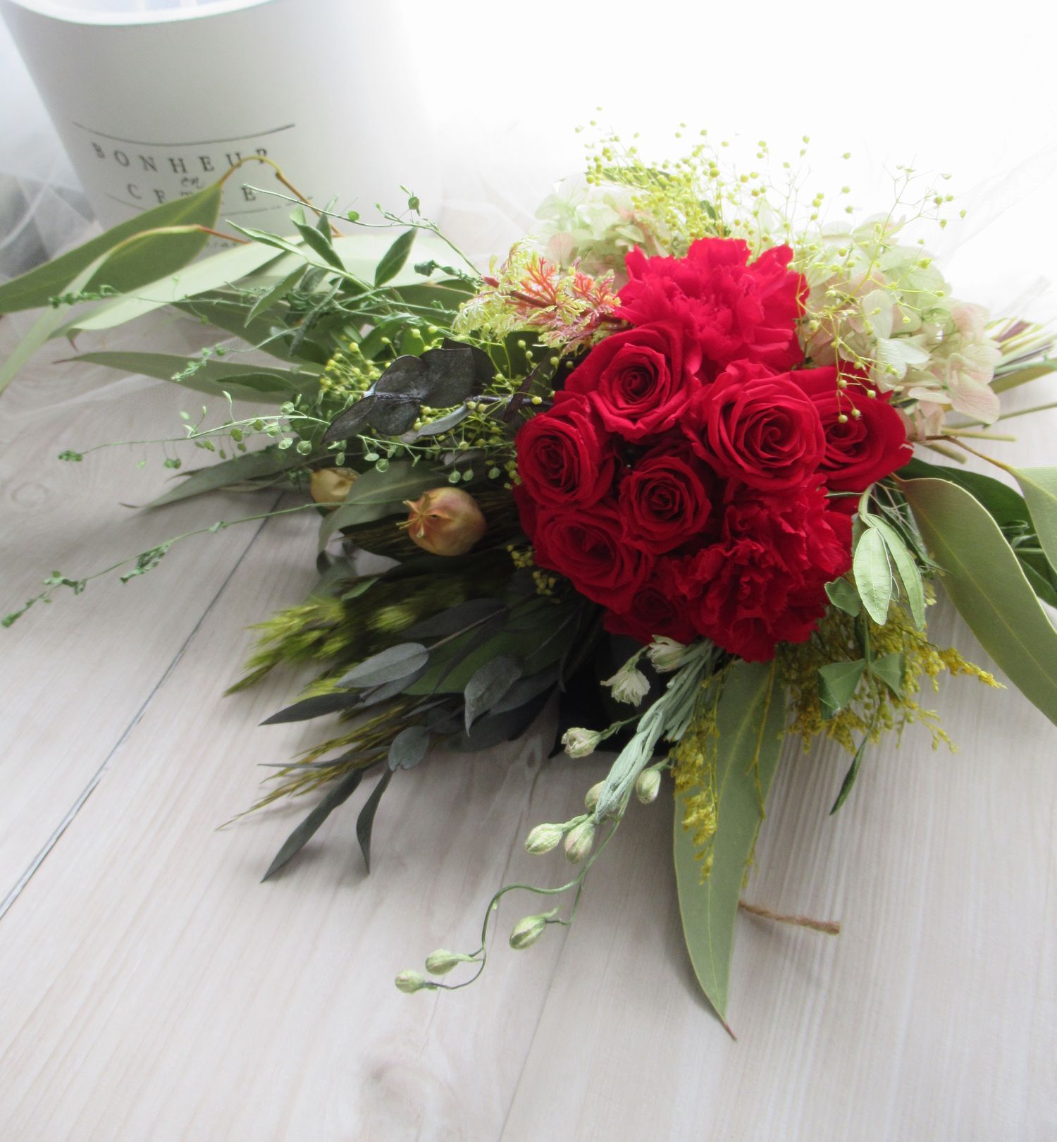 【プリザーブドフラワー・ドライフラワー】特別な方へ～赤いバラとカーネーションの花束